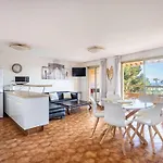 아파트 Les Regates-1 By Interhome *